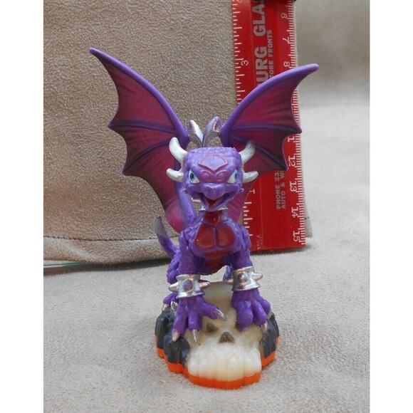 2012 Cynder Spyro Adventures Activision Skylander Giants Series 2 Figure - Picture 2 of 6